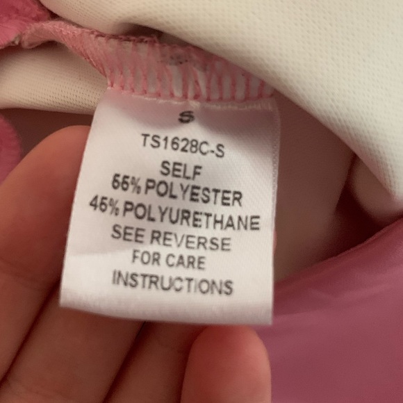 Windsor “So Fabulous Faux Leather Skirt” in Pink NEVER WORN - Picture 3 of 3